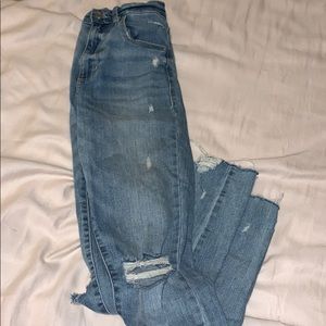 High waisted ripped jeans